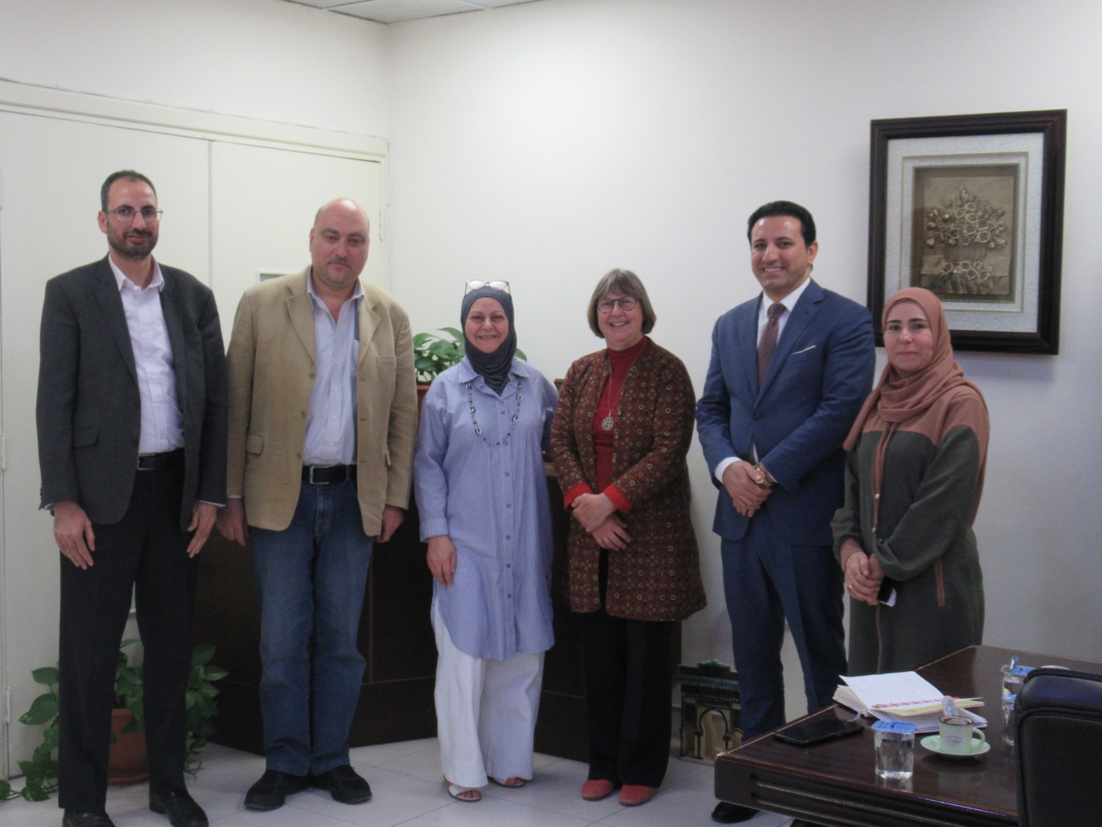 فريق من مؤسسة GIZ الألمانية يزور كلية العلوم التربوية لبحث سبل دعم طلبة برنامج التعليم الدامج