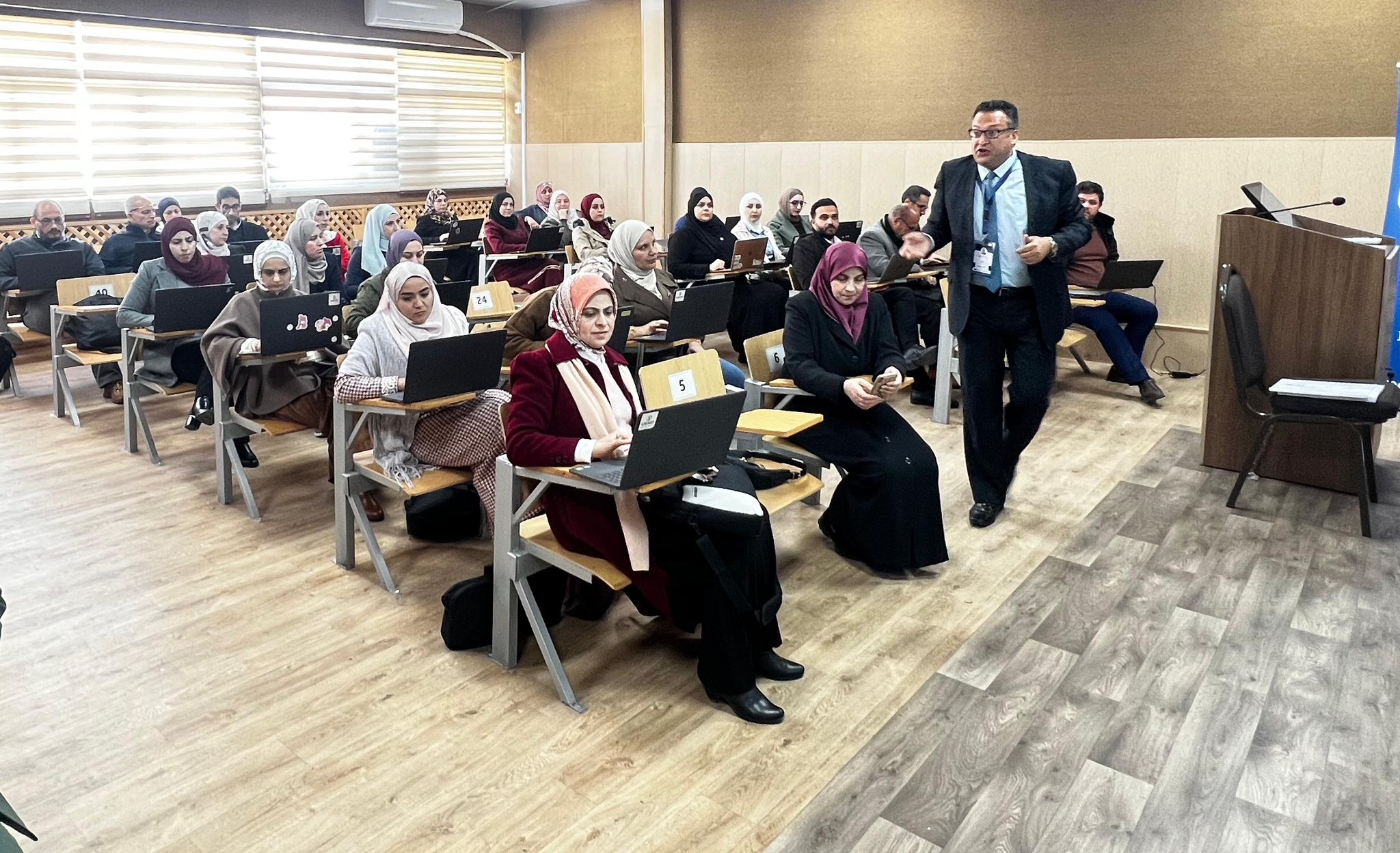 تربوية اليرموك تعزّز كفايات المعلمين عبر التوأمة الإلكترونية وتوسّع آفاق التعلم الرقمي